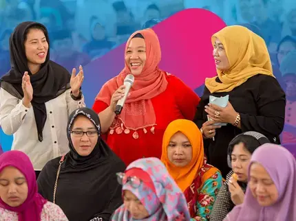 Indonesia, women participate in discussions held at Pesantren Annuqqayah—one of the oldest Islamic boarding schools in the country—on how women contribute to peace in their communities.